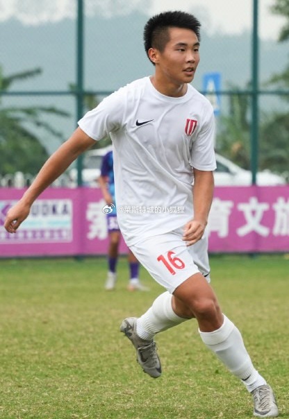 中國職業(yè)賽場首位09后！成都蓉城B隊16歲小將帥惟浩上演生涯首秀