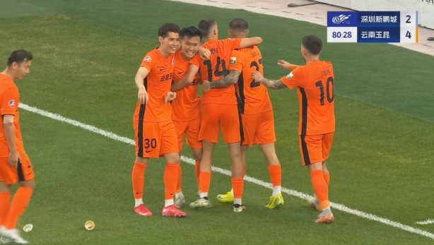 玉昆4-2領(lǐng)先新鵬城！杜加利奇冒頂，徐宏杰得球抽射破門